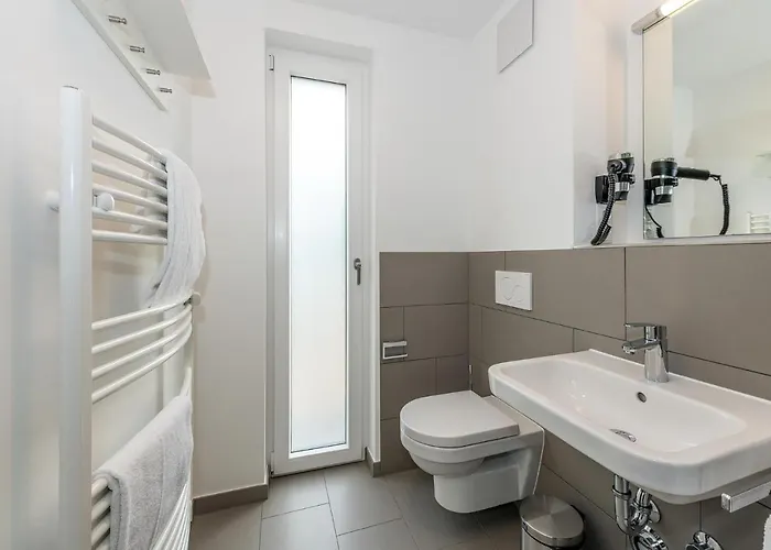 Deichhaeuser Anna Kueste Deichhaeuser Anna Kueste 7-10 *